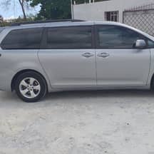 Toyota Sienna, 2015