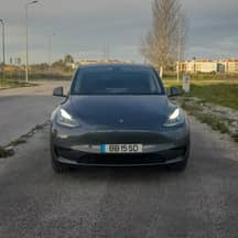 Tesla Model Y, 2023