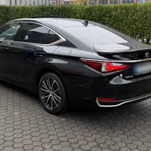 Lexus ES, 2025
