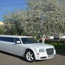 Chrysler 300C Limousine, 2013