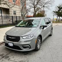 Chrysler Pacifica, 2023