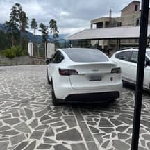 Tesla Model Y, 2023