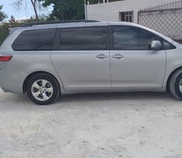 Toyota Sienna, 2015