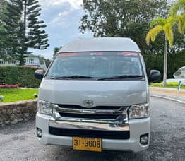 Toyota Commuter, 2013